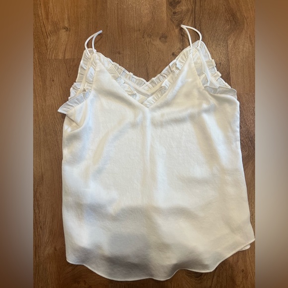 Express Polyester Cream Tank - Picture 4 of 4